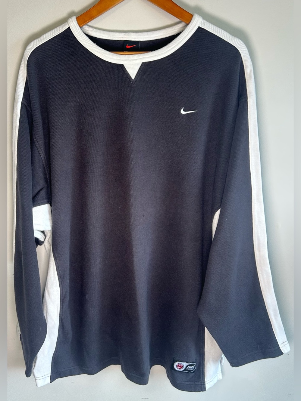Vintage Nike Basketball Men’s Long Sleeve Sweater Black White Size XXL Cotton